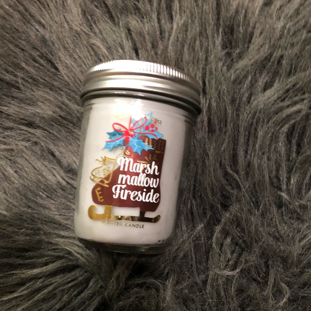 BBW marshmallow fireside single wick candle